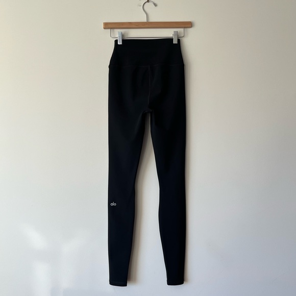 NWOT ALO Yoga Ripped Warrior Legging - Picture 10 of 16